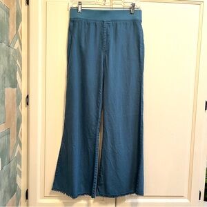 Wearables XCVI Wide leg Frayed Hem XS